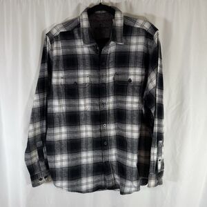 Woolrich Flannel Shirt Men's Large Black White Plaid Long Sleeve Pockets Collar